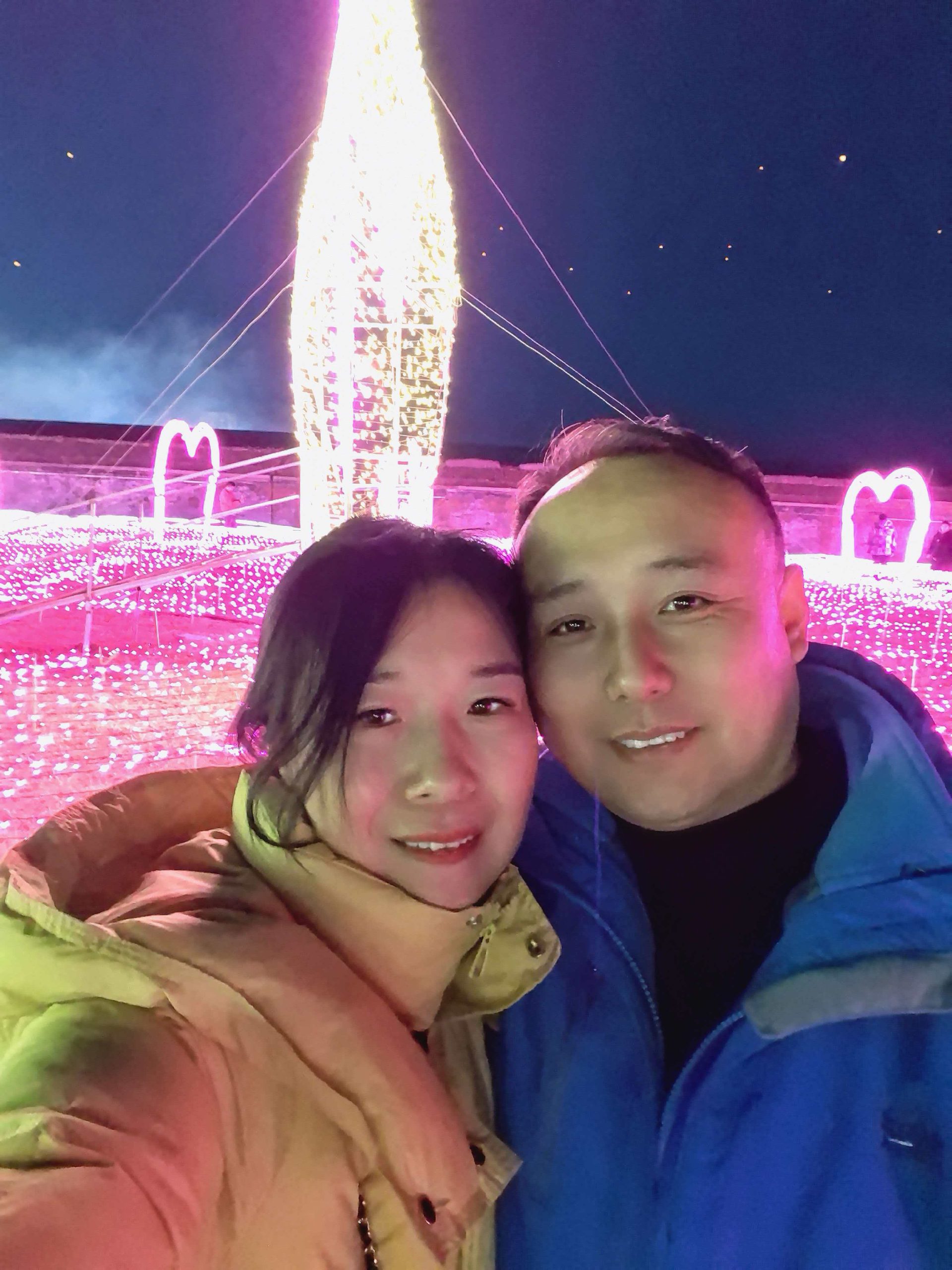 相伴相随的二月